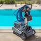 Dolphin M700 zwembadrobot met transportkar